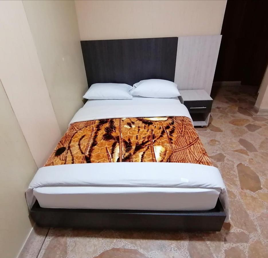 Hotel Golden Suite Pereira Buitenkant foto
