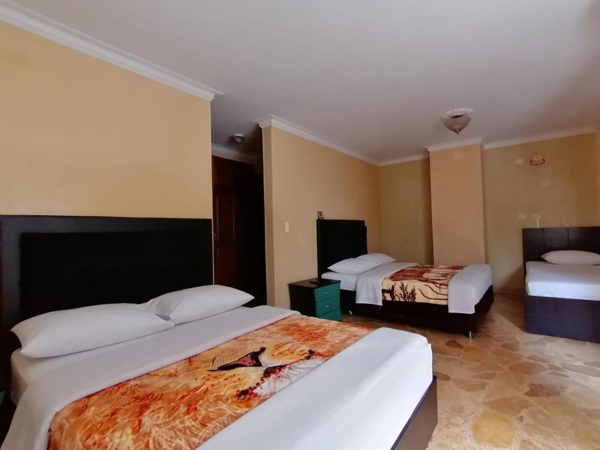 Hotel Golden Suite Pereira Buitenkant foto
