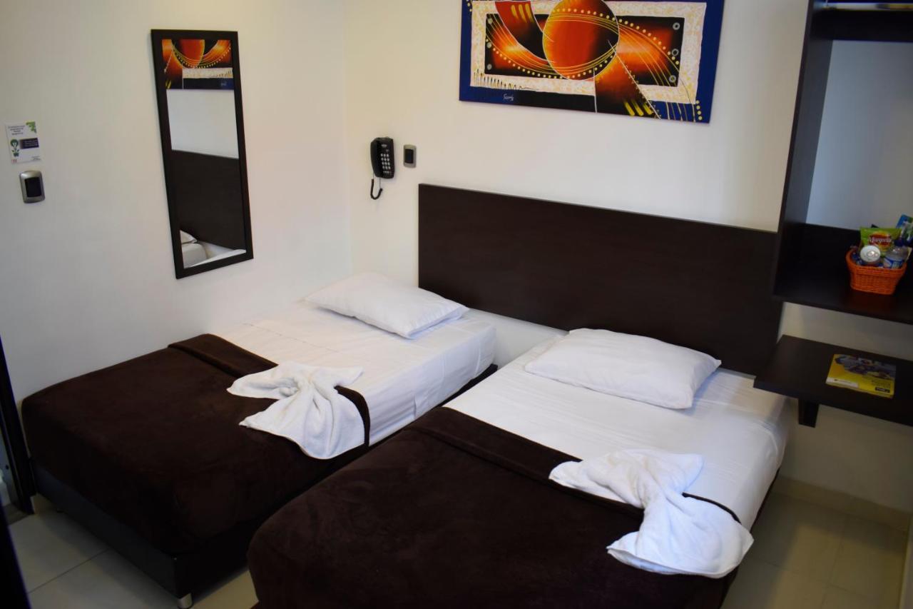 Hotel Golden Suite Pereira Buitenkant foto