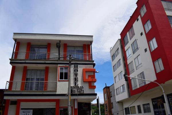 Hotel Golden Suite Pereira Buitenkant foto
